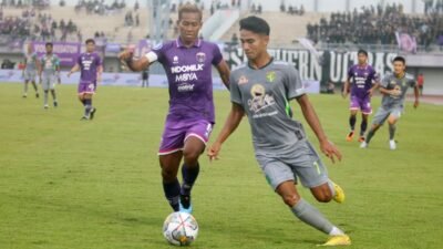 Persita Tangerang Incar Poin Penuh di Kandang Persebaya